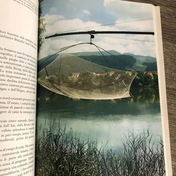 1961 Souvenir Book  of Switzerland - Picture 4 of 8